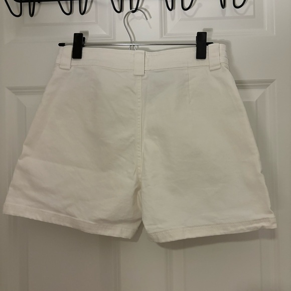 NWT H&M front pocket shorts - Picture 3 of 3